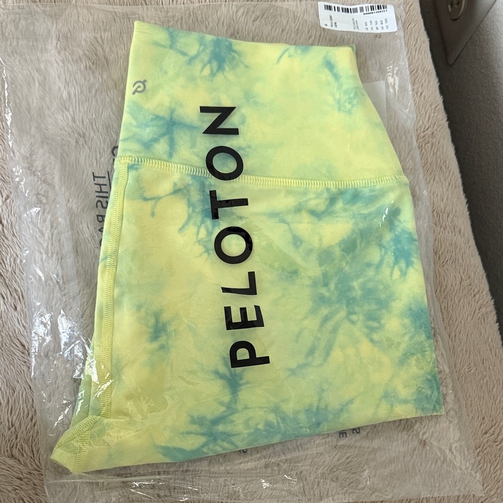 Peloton Tie-Dye Cadent Capri Leggings in Yellow and Blue